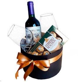 Box com Vinho, Taças e Chocolates